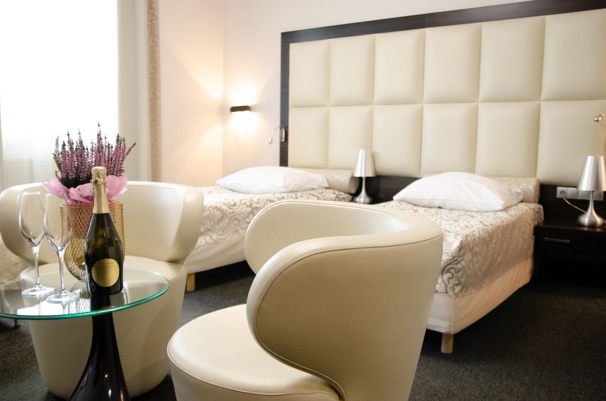Hotel Atrium Krakow Bagian luar foto