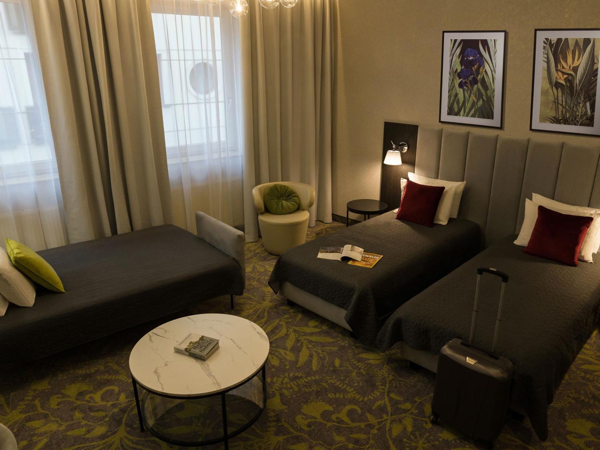 Hotel Atrium Krakow Bagian luar foto